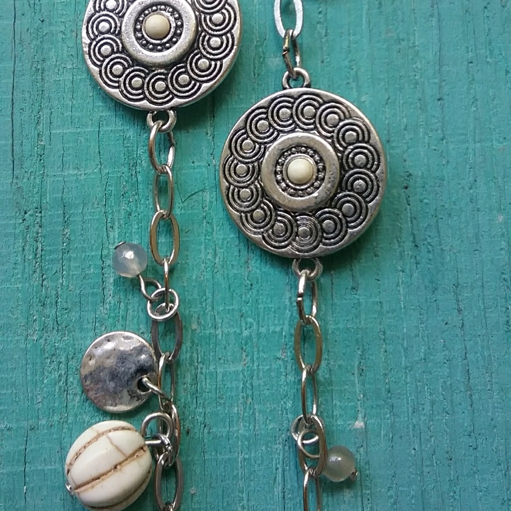 Boho C1946 Silver Medallion/White Bead Necklace - image 2